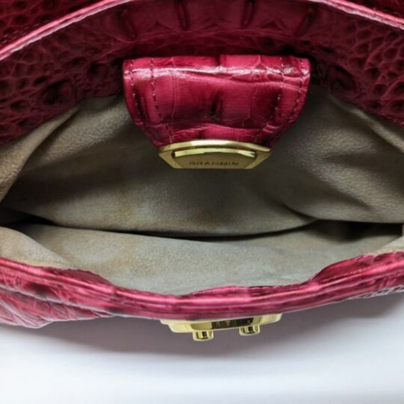 Vintage BRAHMIN Hot Pink Croc Embossed Shoulder Bag Purse Leather Fuchsia 90's - Picture 5 of 10